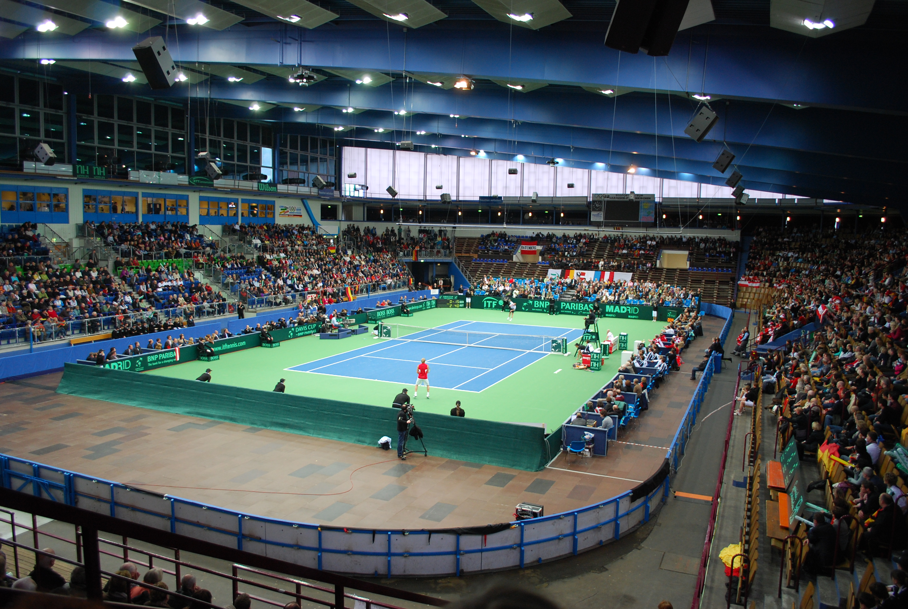 Mail aus Garmisch: Maroder Charme der Eissporthalle