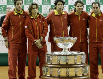 Spanien mit Nadal vor Titelverteidigung
