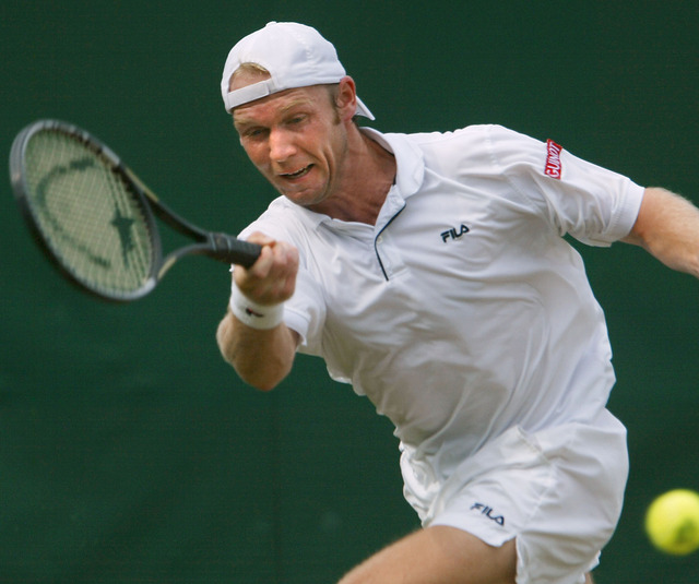 TEN-WIMBLEDON-SCHUTTLER