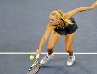 Wozniacki folgt Swonarewa ins Halbfinale
