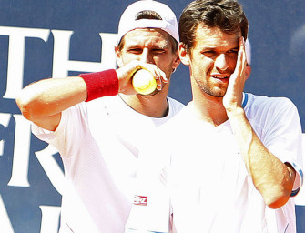 Federer siegt, Petzschner und Melzer scheitern
