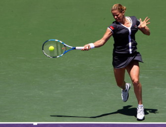 Henin und Clijsters spielen vor 40.000 Tennisfans