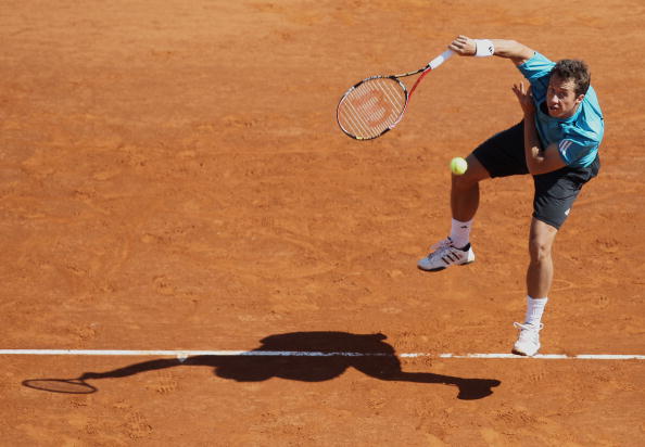 German Philipp Kohlschreiber serves to h