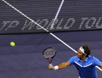 Federer im Halbfinale gegen Problemgegner Djokovic