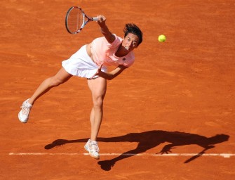 Titelverteidigerin Schiavone steht im Halbfinale