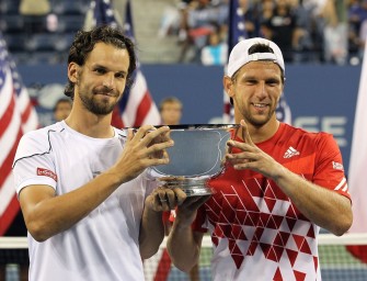 Petzschner gewinnt mit Melzer Doppel-Titel