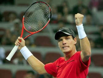 Berdych holt ersten Turniersieg 2011