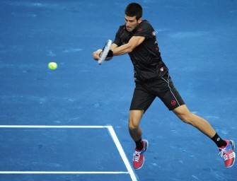 Djokovic schimpft auf blauen Sand in Madrid