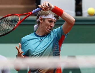 Stebe gewinnt Auftaktmatch in Halle – Kamke raus