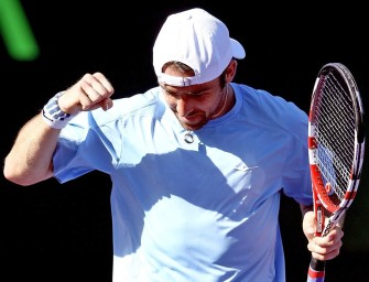 Newport: Becker im Achtelfinale