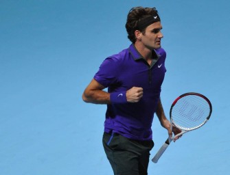 Federer startet mit klarem Sieg ins Saisonfinale