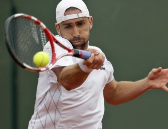 Beckers schwarze Serie in Paris hält an