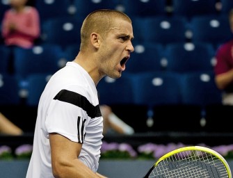 Juschni schlägt Ferrer im Finale von Valencia