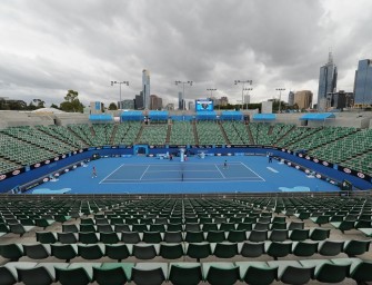 Australian Open 2015 mit drei ausfahrbaren Dächern