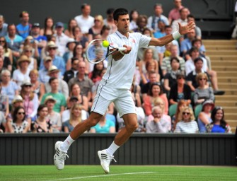 Djokovic mühelos in Runde zwei von Wimbledon