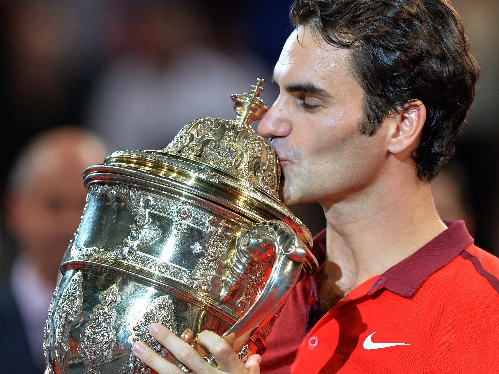 Federer kann Jahr als bisher älteste Nummer eins beenden