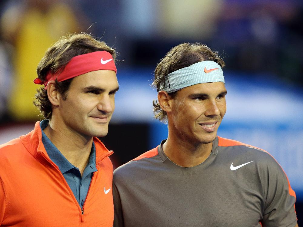 Roger Federer (l.) und Rafael Nadall: Marschieren in Melbourne locker in Runde zwei