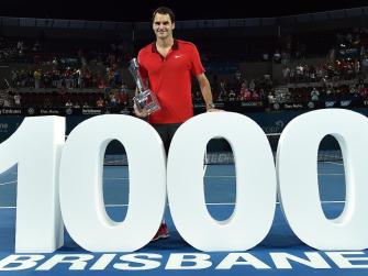 VIDEO: Federer gewinnt mit 1000. Sieg in Brisbane