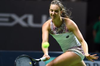 Video: Barthel besiegt Bouchard – Kerbers Debakel