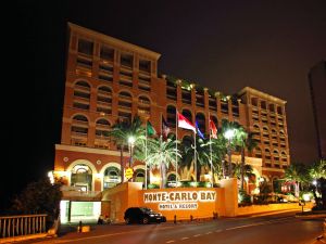 NOVELHOTEL: Das Monte Carlo Bay Hotel liegt zentral und dennoch etwas abseits des Trubels.