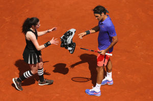 Modisch: Die Ringelsocken. Auch Federer setzt farbliche Akzente.