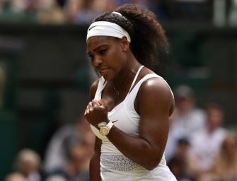 Serena Williams besiegt Venus und steht im Viertelfinale von Wimbledon