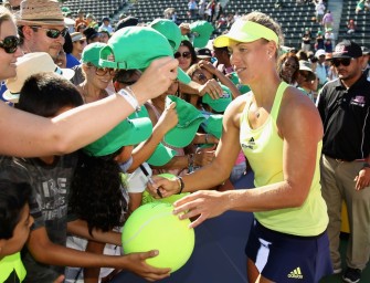 Stanford-Siegerin Kerber im Eiltempo in Runde zwei von Toronto