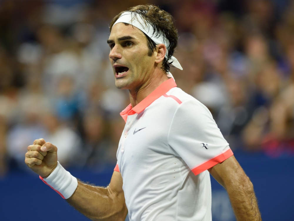 Roger Federer behielt gegen den Aufschlag-Riesen John Isner die Nerven