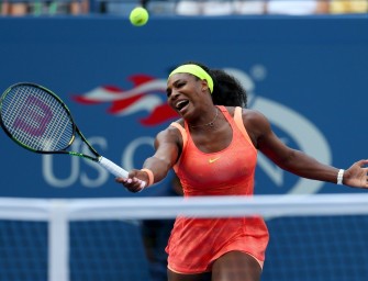 Topfavoritin Serena Williams quält sich in die dritte Runde