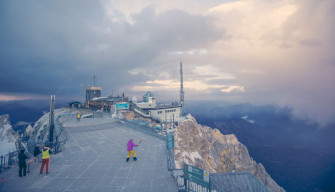 Der „White Club“ auf der Zugspitze: ganz hohes Tennis