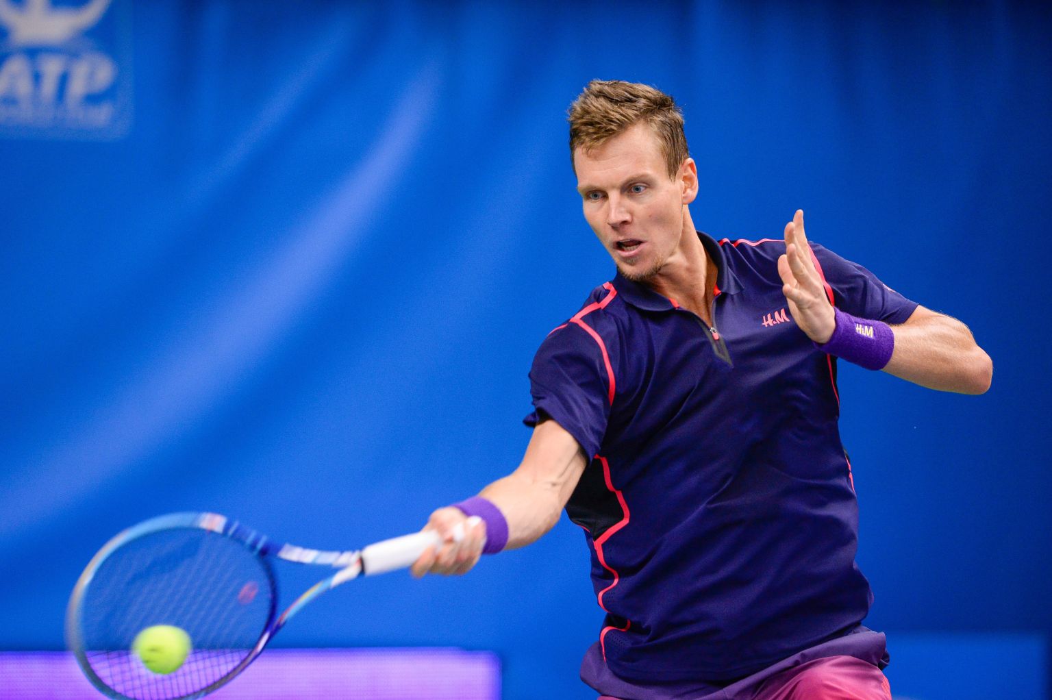 Czech Republic's Tomas Berdych returns the ball to USA's Jack Sock at the ATP Stockholm Open tennis tournament final match in Stockholm on October 25, 2015. AFP PHOTO/JONATHAN NACKSTRAND        (Photo credit should read JONATHAN NACKSTRAND/AFP/Getty Images)