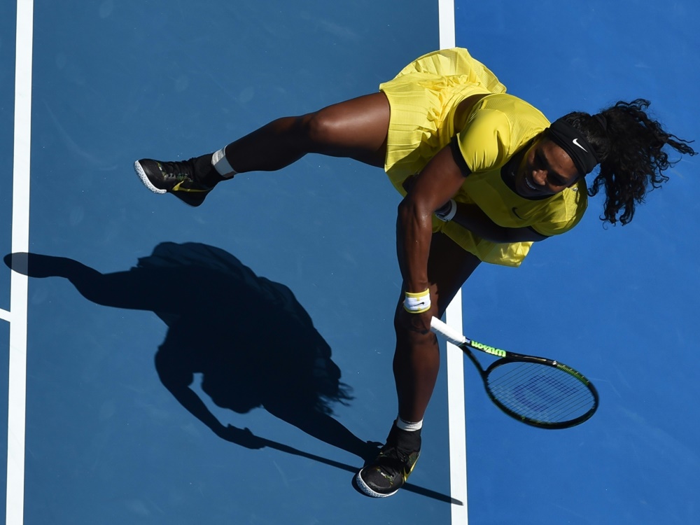 Serena Williams ist souverän ins Viertelfinale der Australian Open eingezogen