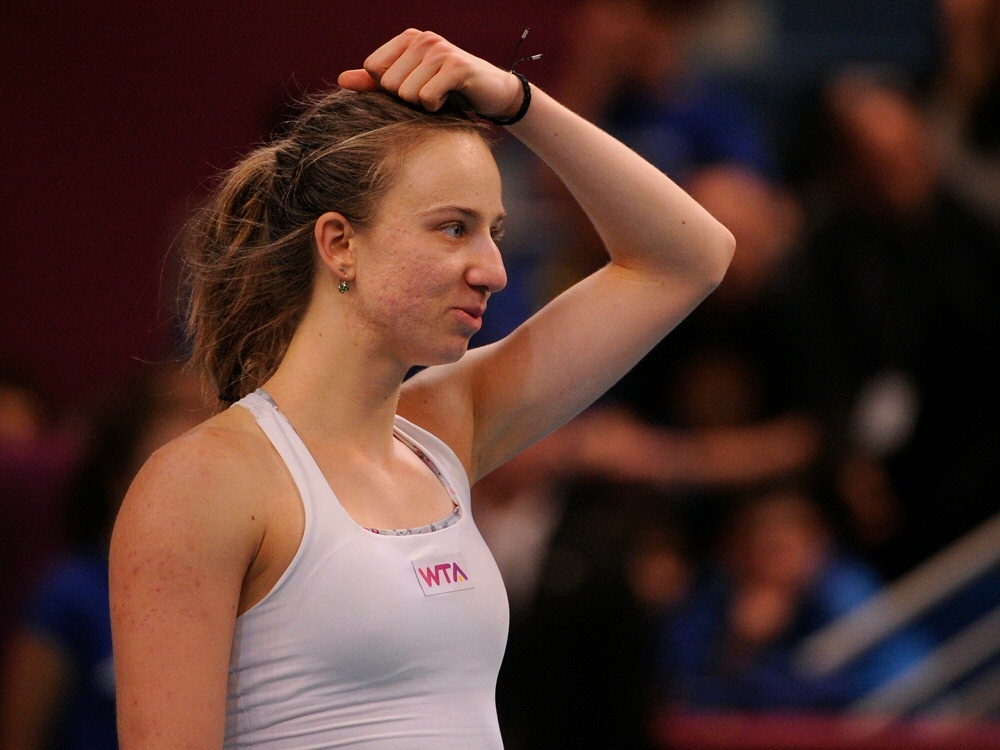 Mona Barthel scheidet mit einer Rückenverletzung aus