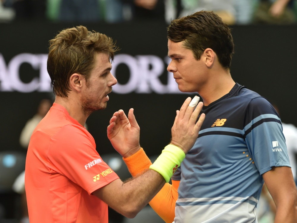 Stan Wawrinka (l.) gratuliert Milos Raonic