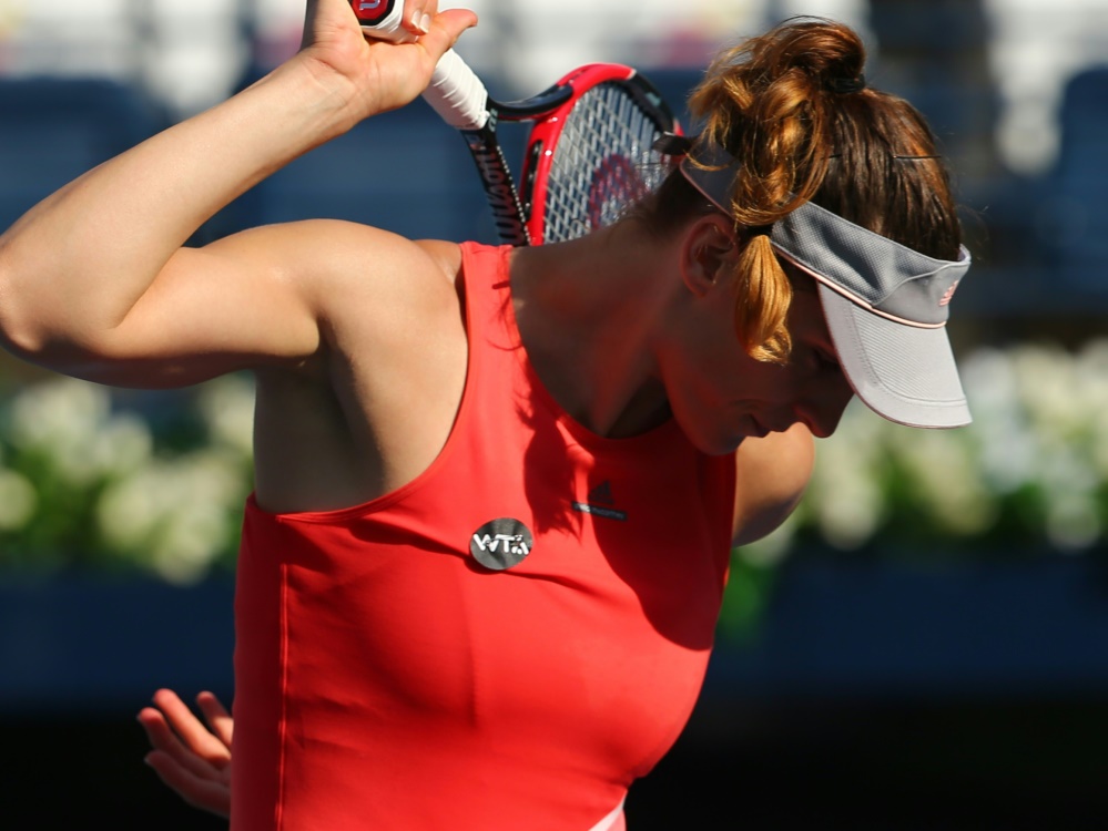Petkovic gibt in Doha verletzt auf