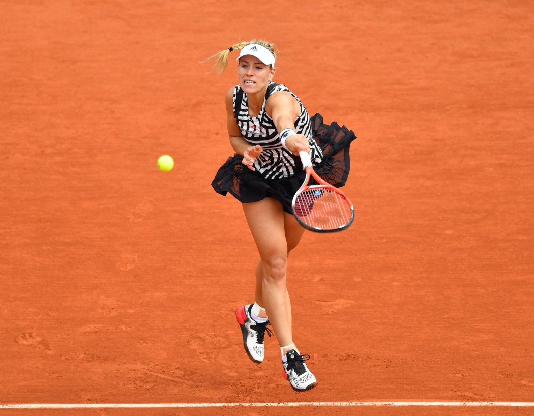 2016 French Open first round match – Francesca Schiavone vs Kristina Mladenovic