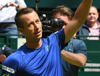 Kohlschreiber gibt in Halle auf und bangt um Wimbledon