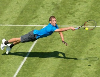 Florian Mayer überraschend im Achtelfinale von Stuttgart
