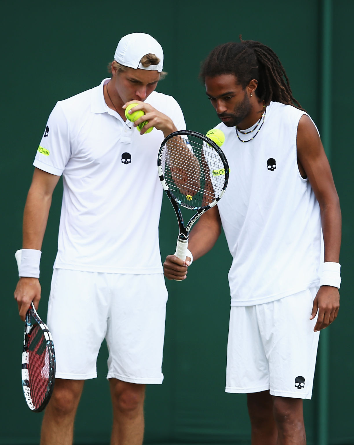 Dustin Brown und Jan-Lennard Struff stehen im Finale der Doppelqualifikation in Wimbledon. Im Einzel sind beide direkt im Hauptfeld vertreten. Brown mit einer Wildcard, Struff dadurch, dass die Turnierveranstalter zwei Wild-Cards nicht vergaben.