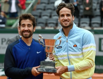 Spanisches Duo Lopez/Lopez gewinnt Doppel-Titel in Paris