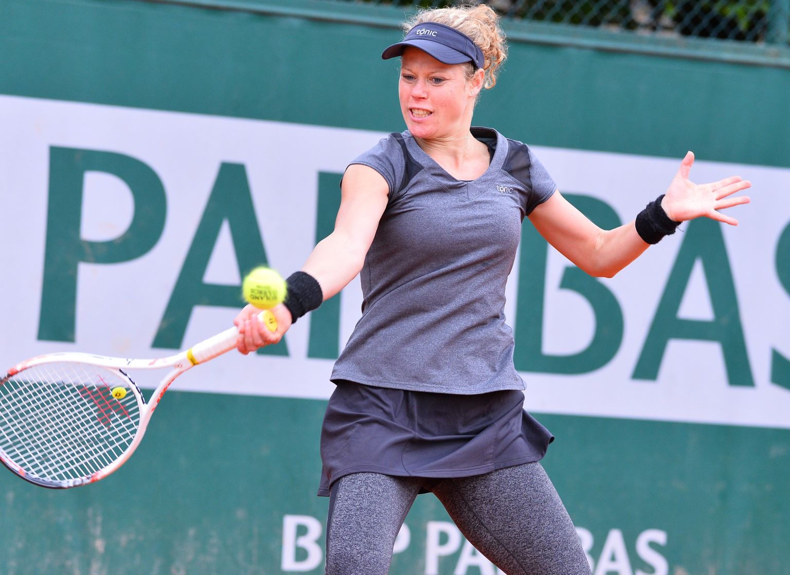 2016 French Open first round match - Laura Siegemund vs Eugenie Bouchard