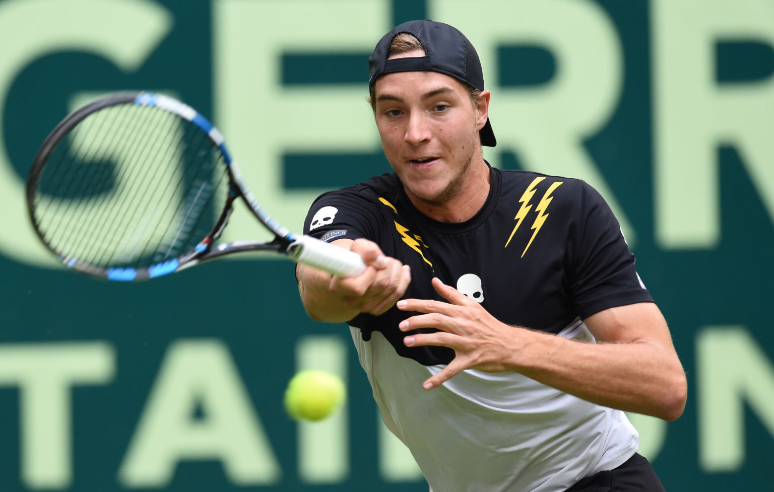 Jan-Lennard Struff trifft auf Daniel Evans