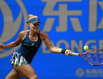 Erstes Match als Nummer eins: Kerber besiegt Mladenovic