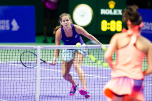 Fed-Cup-Spielerin Julia Goerges schied mit ihrer Doppelpartnerin Karolina Pliskova bei den WTA Finals 2016 in Singapur zum Auftakt gegen das topgesetzte, farnzösische Doppel, Kiki Mladenovic und Carolina Garcia, aus / Tennis / Damen /2016 / Saisonabschluss / Singapur / Südostasien / Halle / Indoor / Hartplatz / SPO / Singapore Indoor Stadium / Weltmeisterschaft / Masters / Match