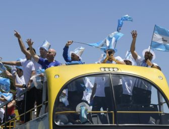 Davis Cup: Argentinische Tennis-Helden mit Pokal in Heimat zurückgekehrt