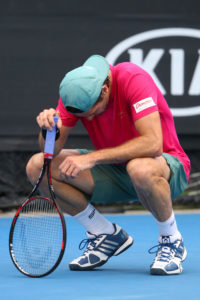 Tommy Haas musste das Match gegen Benoit Paire vorzeitig beenden.