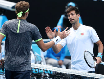 Sensation in Melbourne: Titelverteidiger Djokovic ist draußen