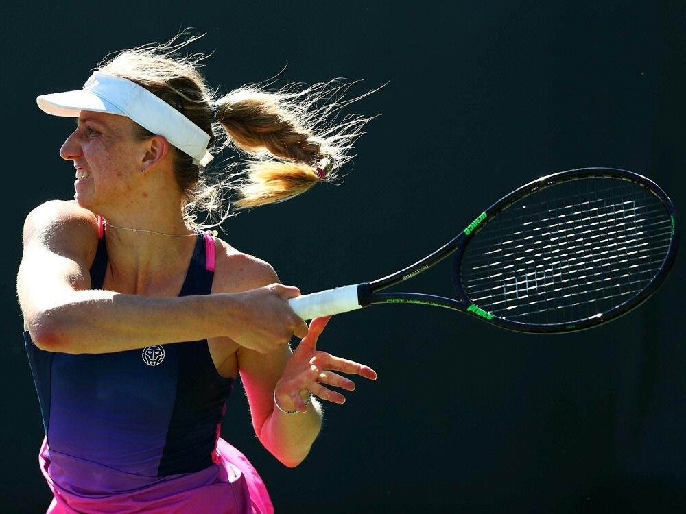 Mona Barthel schlägt Oceane Dodin in zwei Sätzen