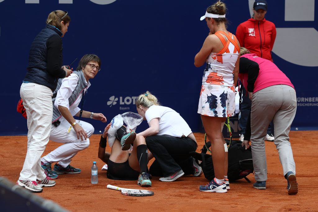 NUERNBERG, GERMANY - MAY 24: Laura Siegemund of Germany to injure in her match against Barbara Krejcikova of Czech Republic in the round of sixteen during the WTA Nuernberger Versicherungscup on May 24, 2017 in Nuernberg, Germany. (Photo by Oliver Hardt/Bongarts/Getty Images)