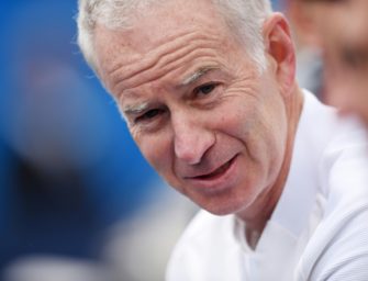 „Tiefstes Mittelalter“: McEnroe fertigt Court und Nastase ab